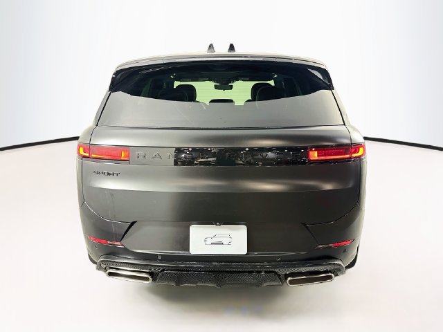 New 2027 Land Rover Range Rover Sport Dynamic SE AWD/4WD image 6