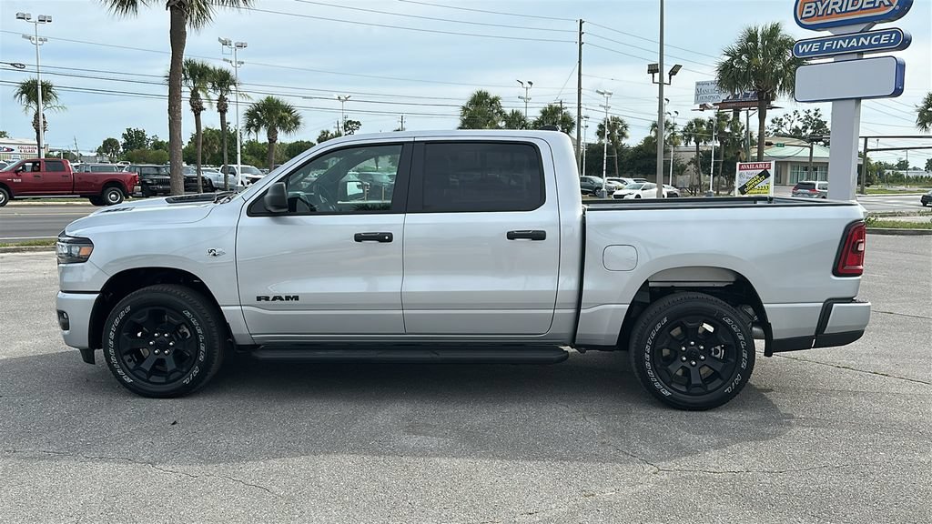 New 2026 RAM 1500 Express AWD/4WD image 3