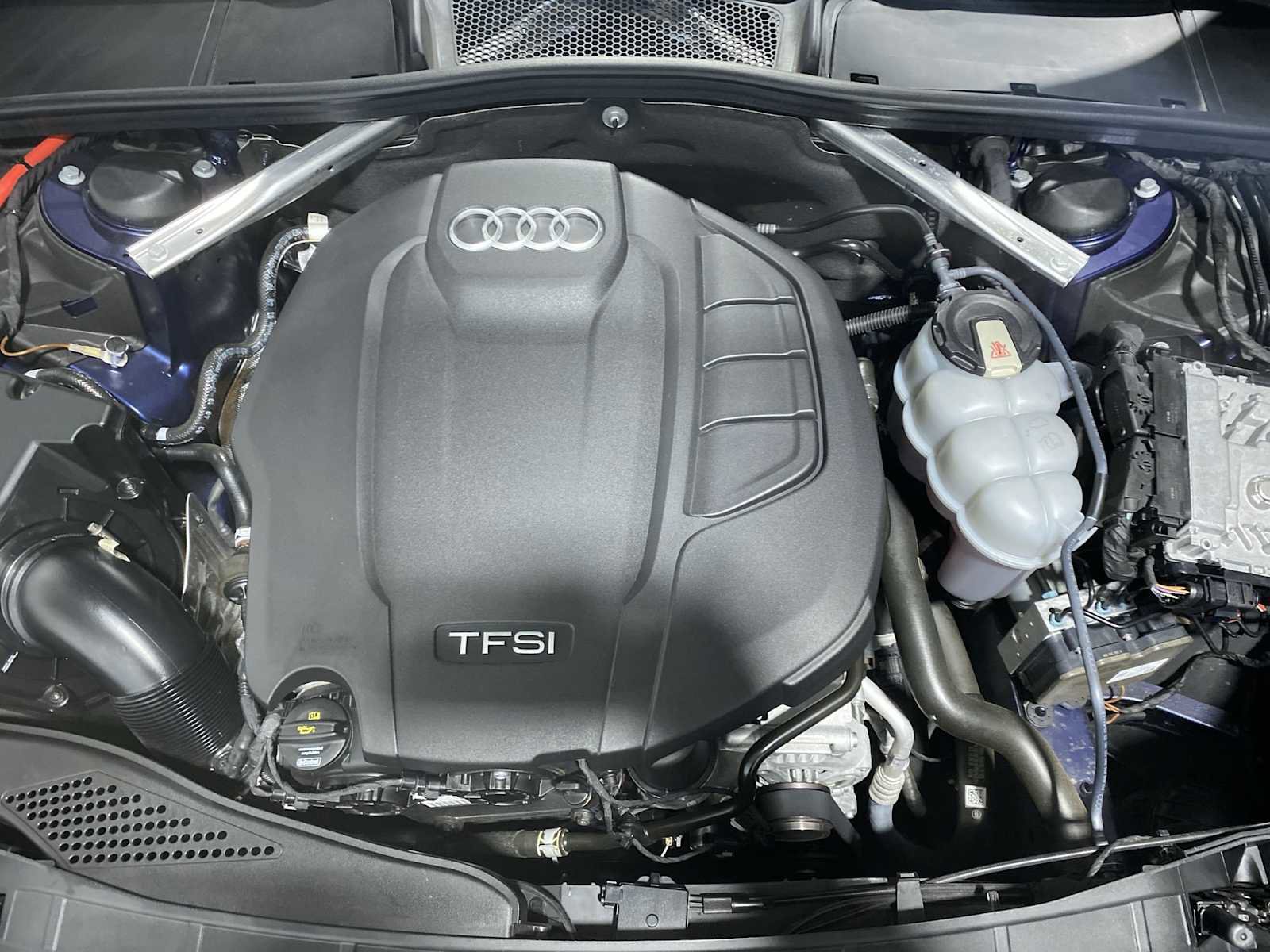 Used 2020 Audi A4 2.0T Premium w/ Convenience Package AWD/4WD image 9