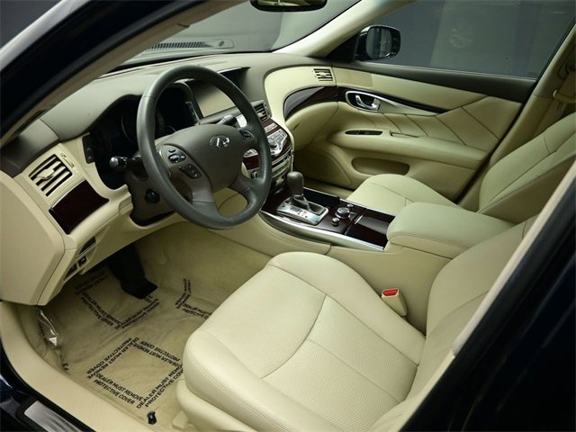 Used 2017 INFINITI Q70 3.7 image 14