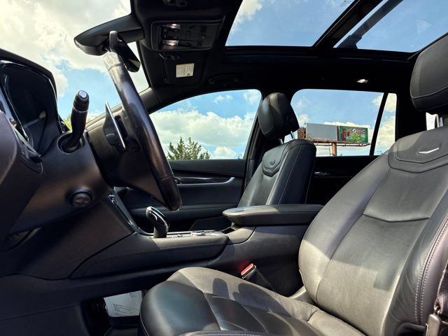 Used 2023 Cadillac XT6 Sport w/ Technology Package AWD/4WD image 21