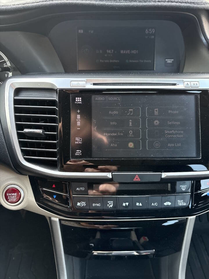 Used 2017 Honda Accord EX image 19