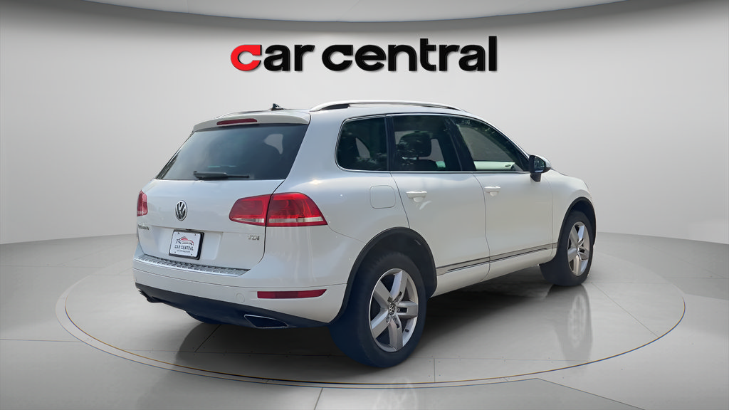 Used 2013 Volkswagen Touareg Sport AWD/4WD image 6