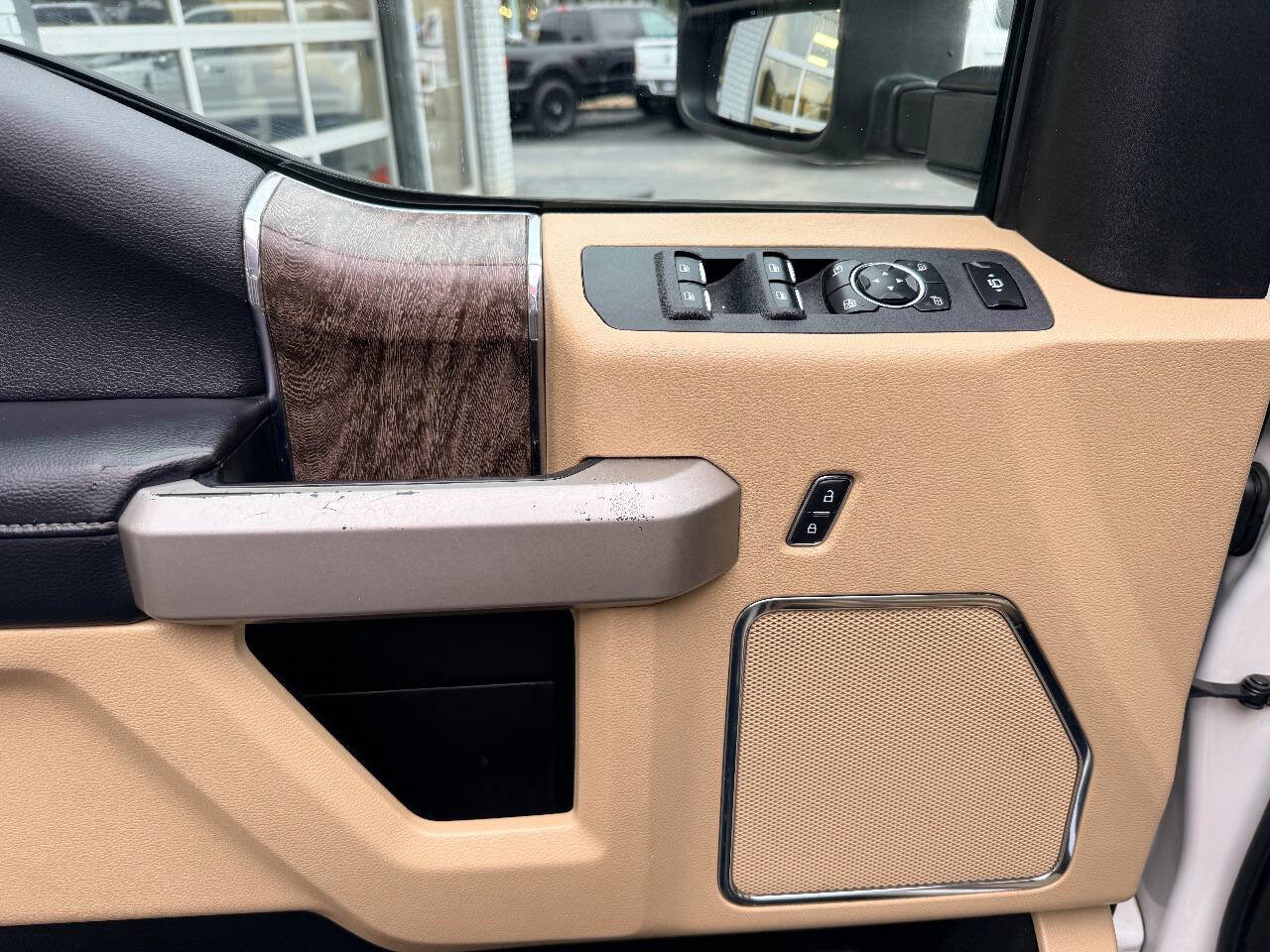 Used 2017 Ford F350 Lariat w/ FX4 Off-Road Package image 20