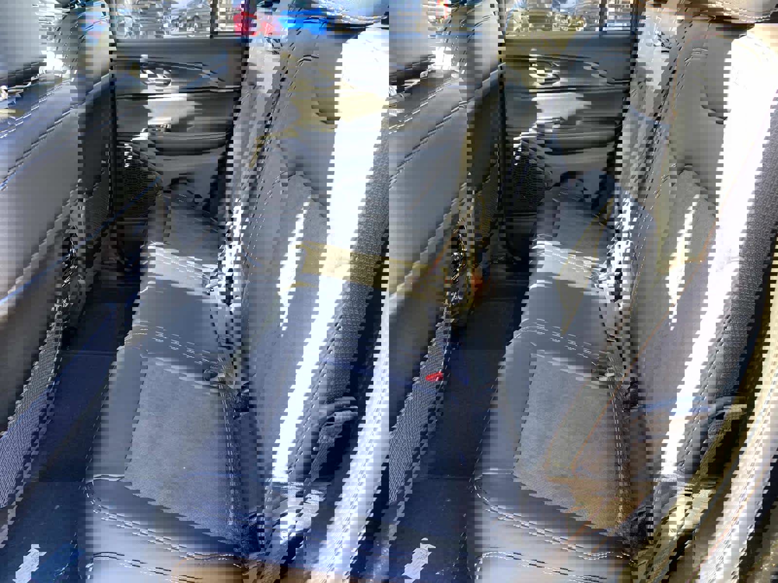 New 2025 Jeep Grand Cherokee Laredo image 7