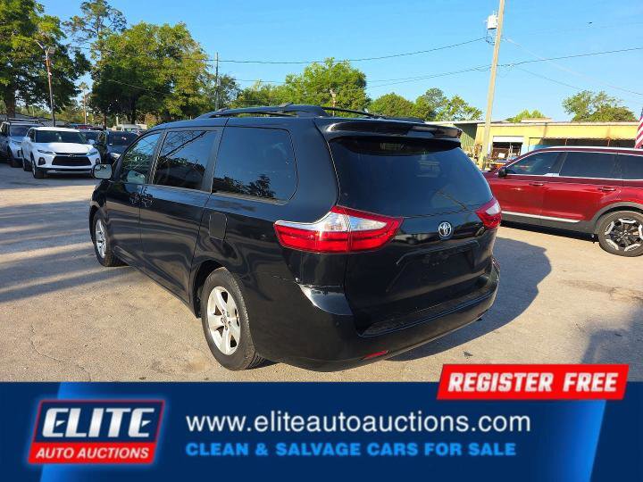 Used 2015 Toyota Sienna LE FWD image 5