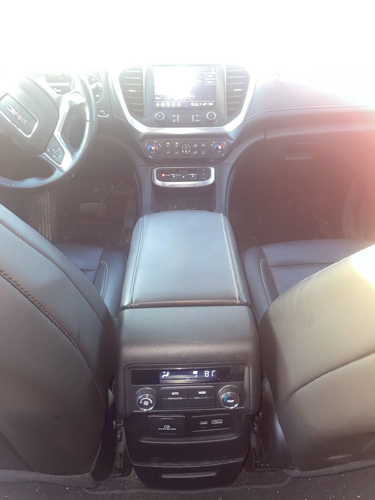 Used 2023 GMC Acadia SLT w/ Elevation Edition image 8