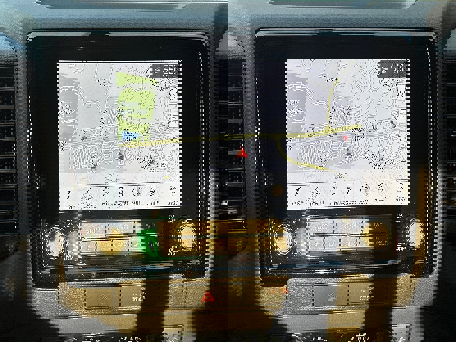 Used 2022 Nissan Frontier Pro-X image 28