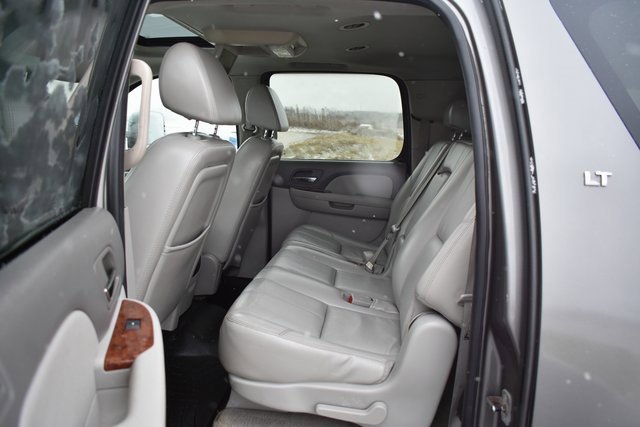 Used 2007 Chevrolet Suburban LT image 25