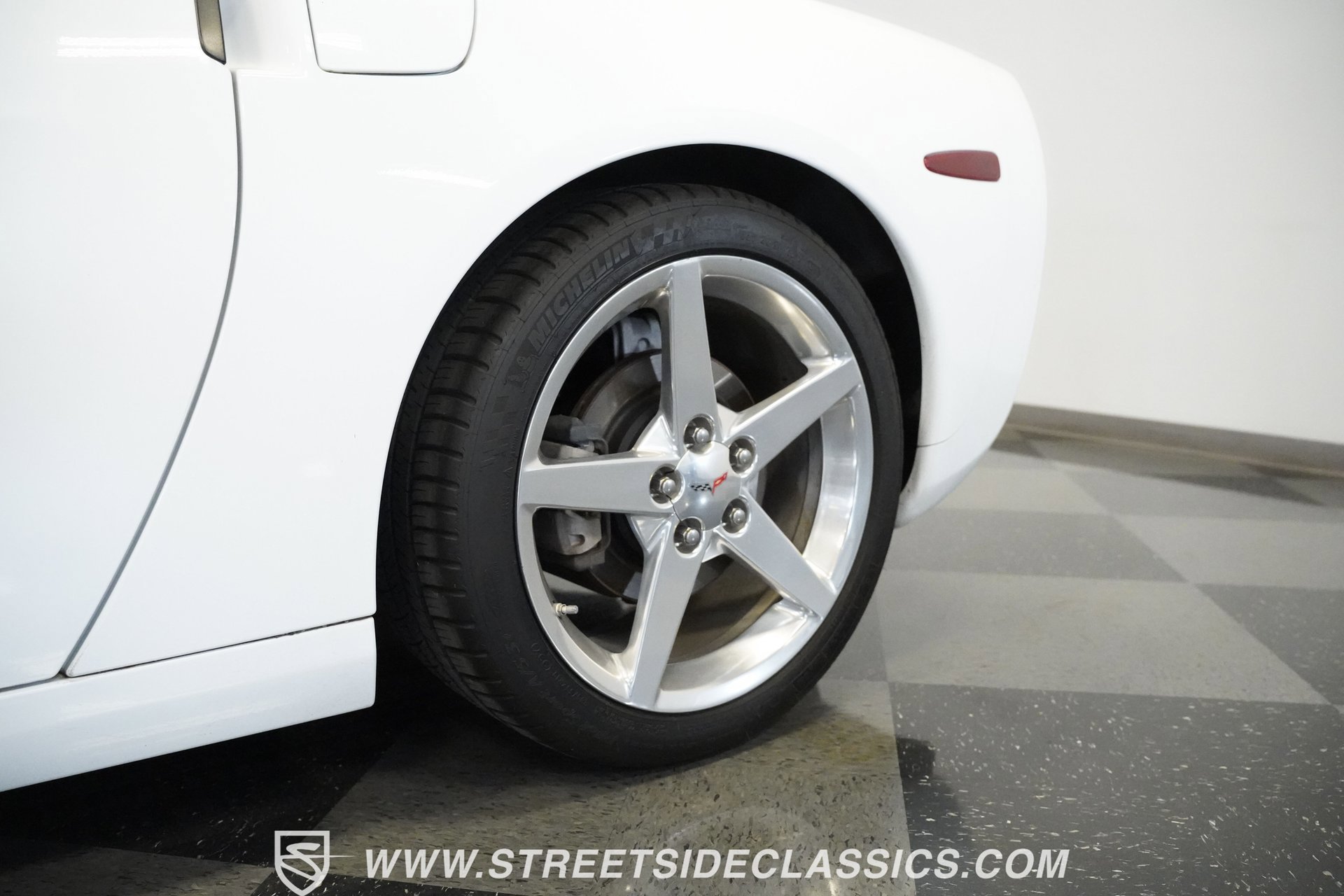 Used 2005 Chevrolet Corvette Convertible w/ Preferred Equipment Group image 13