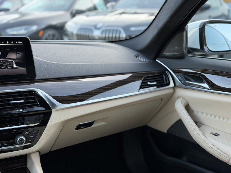 Certified 2023 BMW 540i w/ Premium Package image 22
