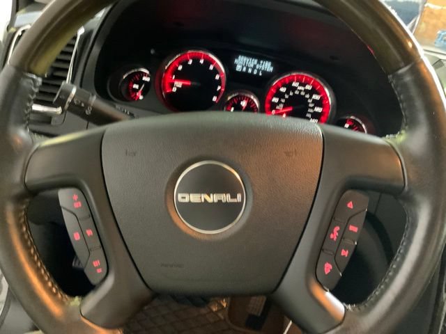 Used 2011 GMC Acadia Denali FWD image 22