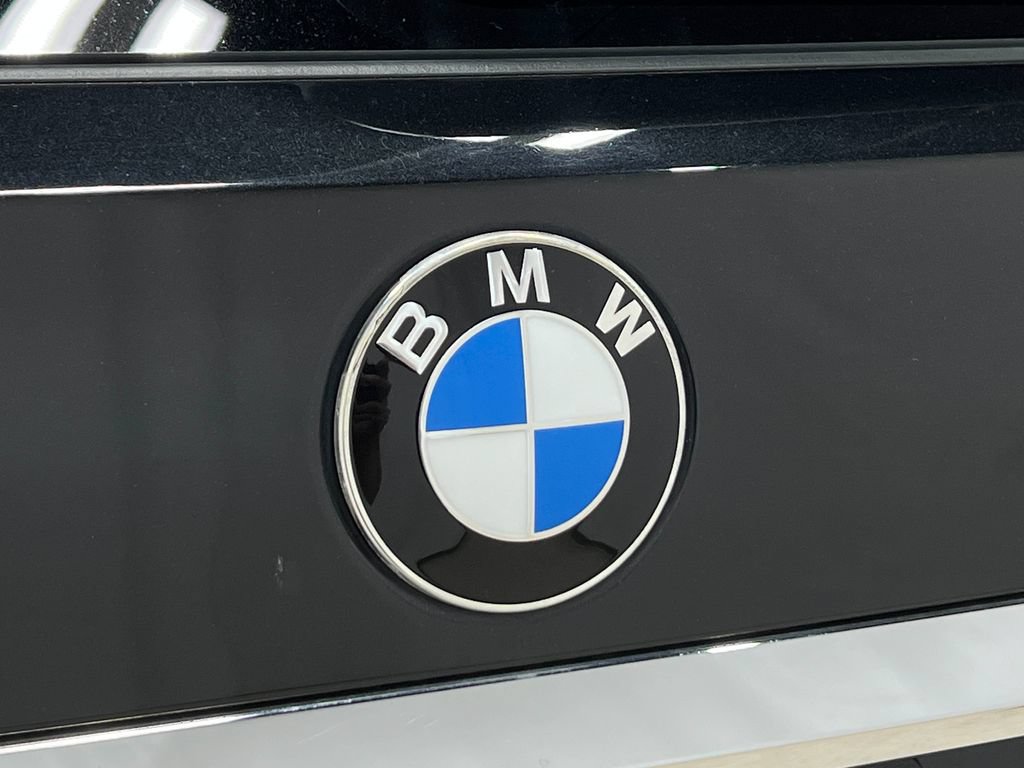 Used 2020 BMW X7 xDrive40i w/ Premium Package AWD/4WD image 43