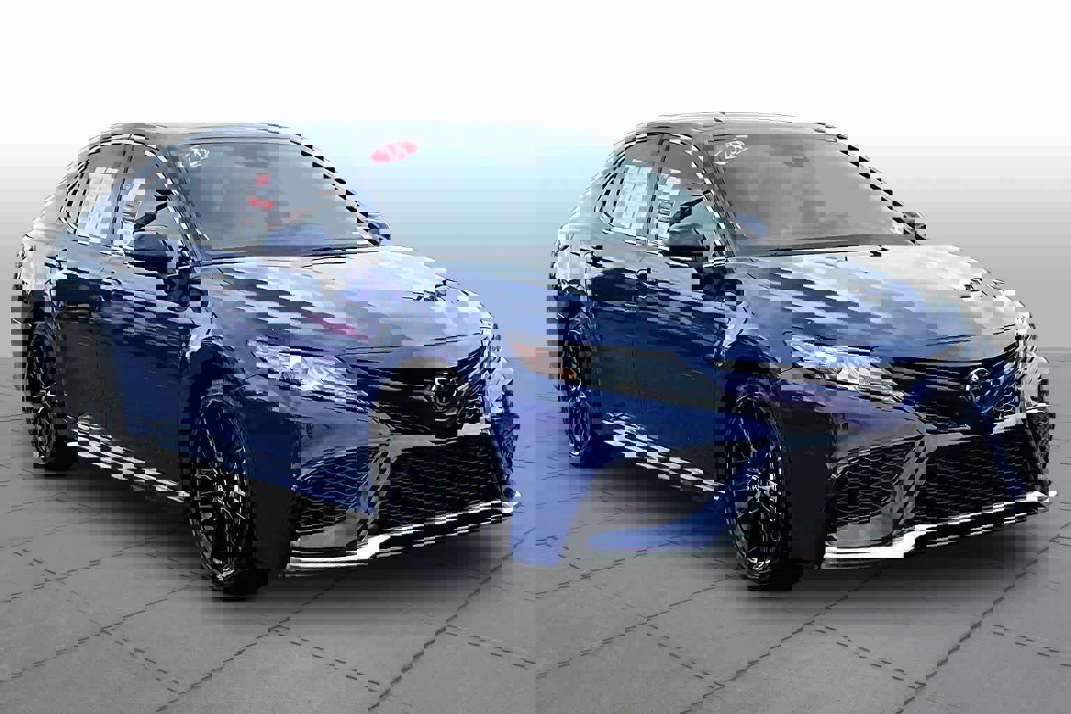 Used 2024 Toyota Camry XSE w/ Navigation Package image 2