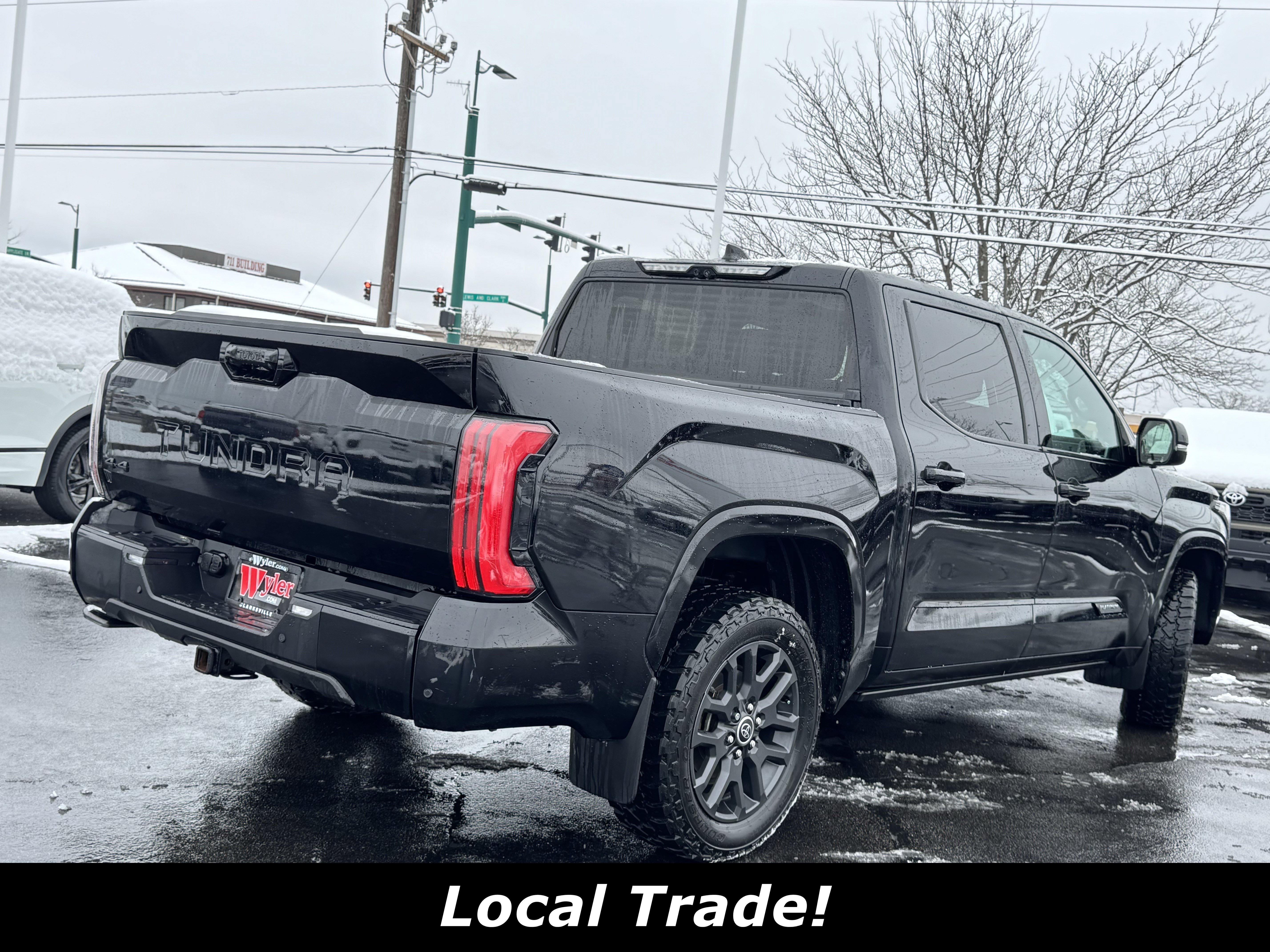 Used 2023 Toyota Tundra Platinum image 3