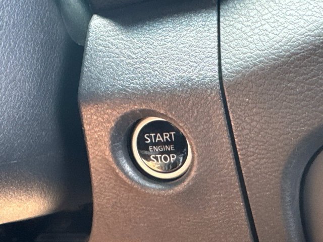 Used 2024 Nissan Frontier SL AWD/4WD image 37