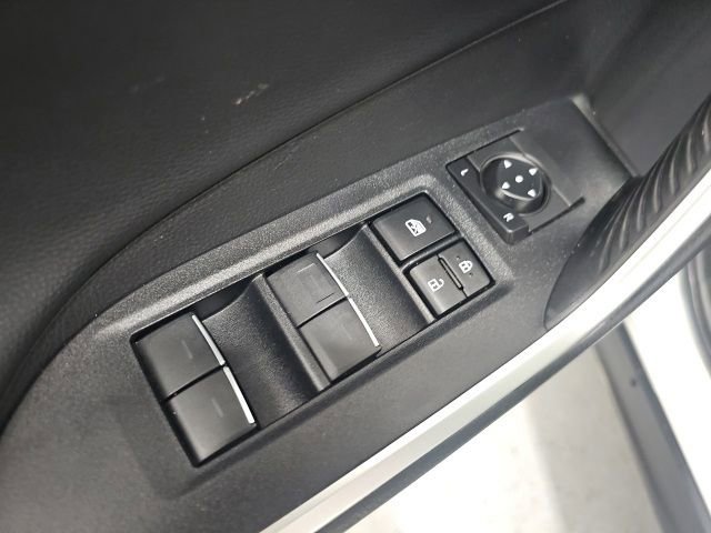 Used 2023 Toyota RAV4 XSE AWD/4WD image 13