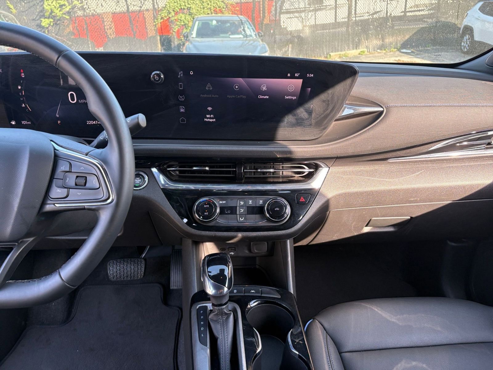 Used 2025 Buick Envista Sport Touring image 17