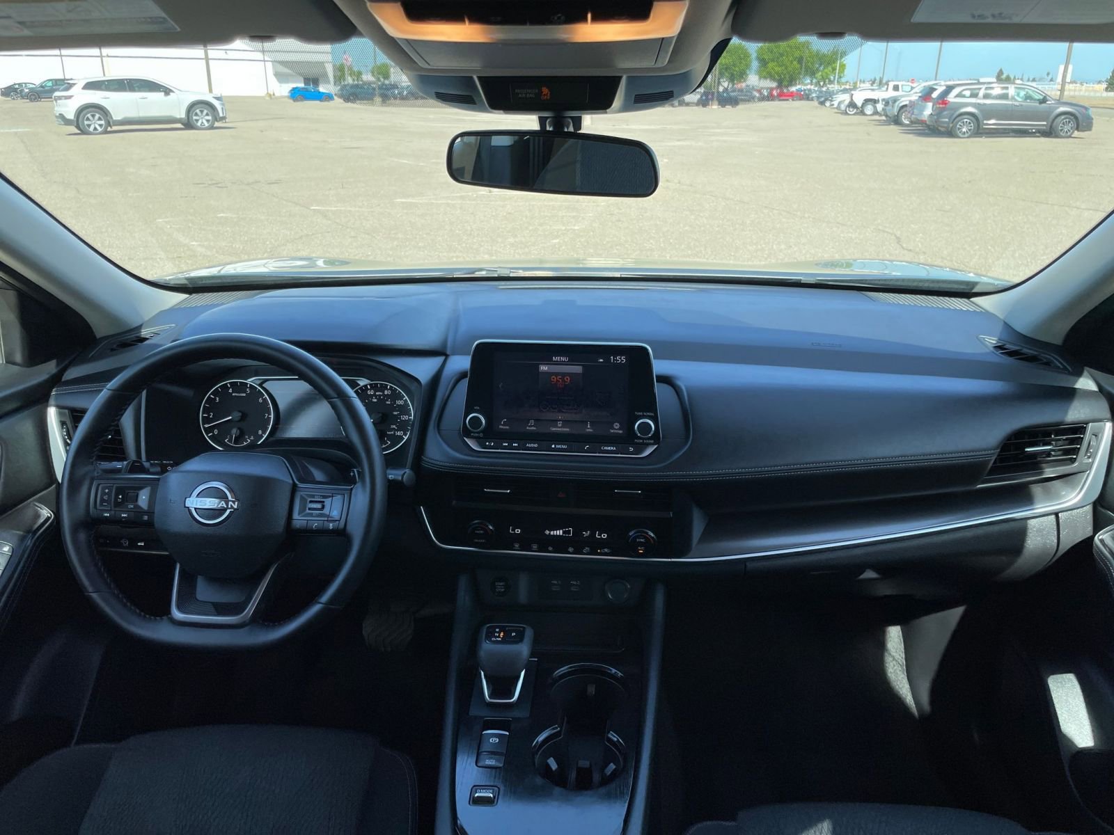 Used 2025 Nissan Rogue SV image 35