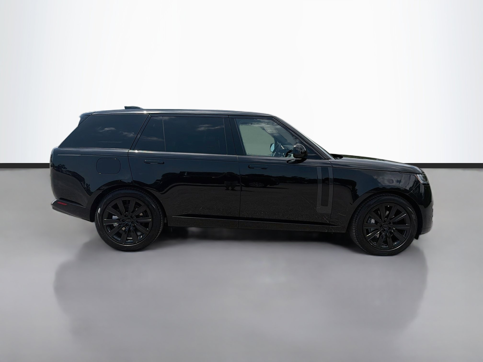 New 2026 Land Rover Range Rover Long Wheelbase SE AWD/4WD image 6