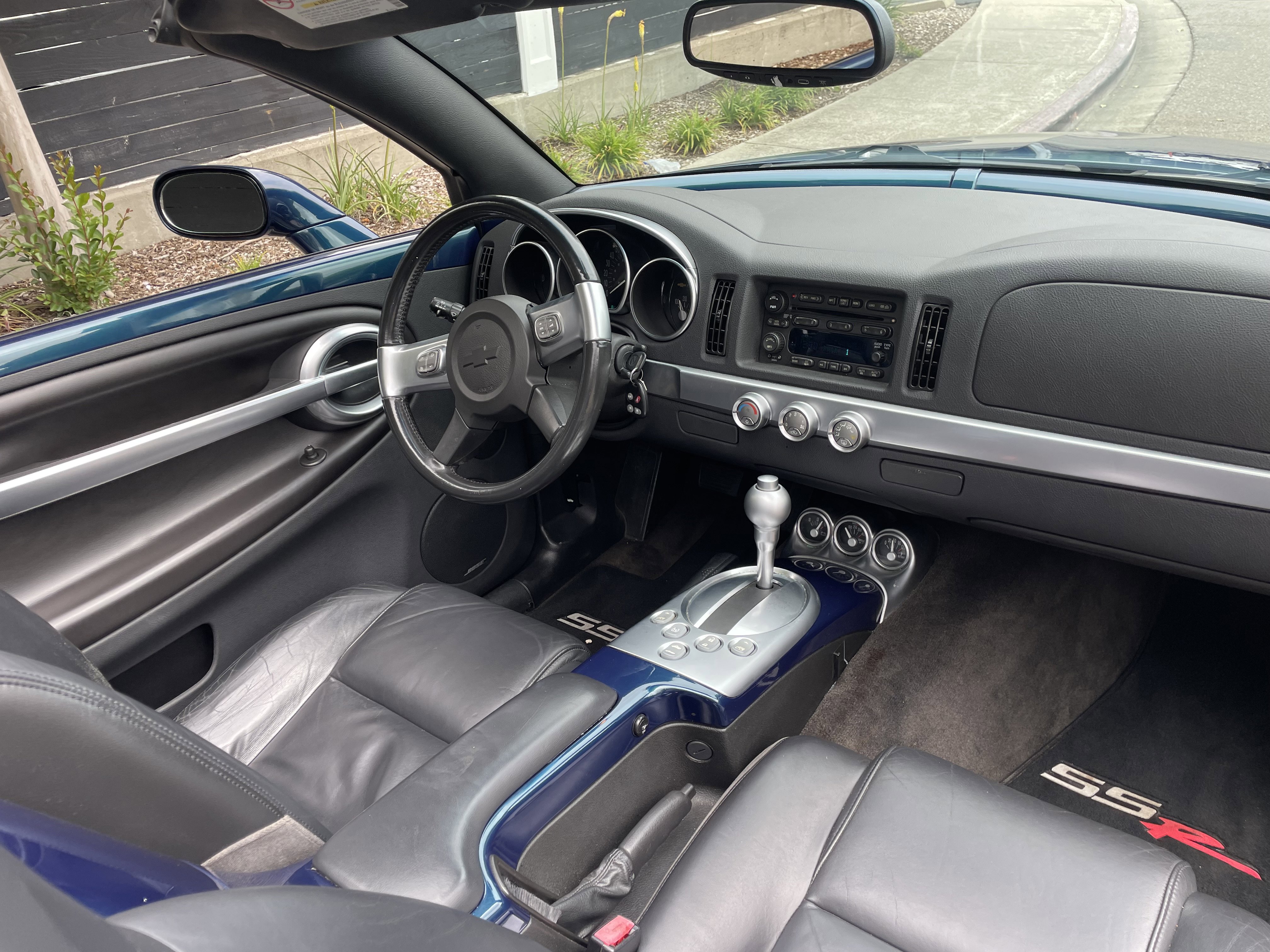 Used 2005 Chevrolet SSR w/ Preferred Equipment Group RWD image 8