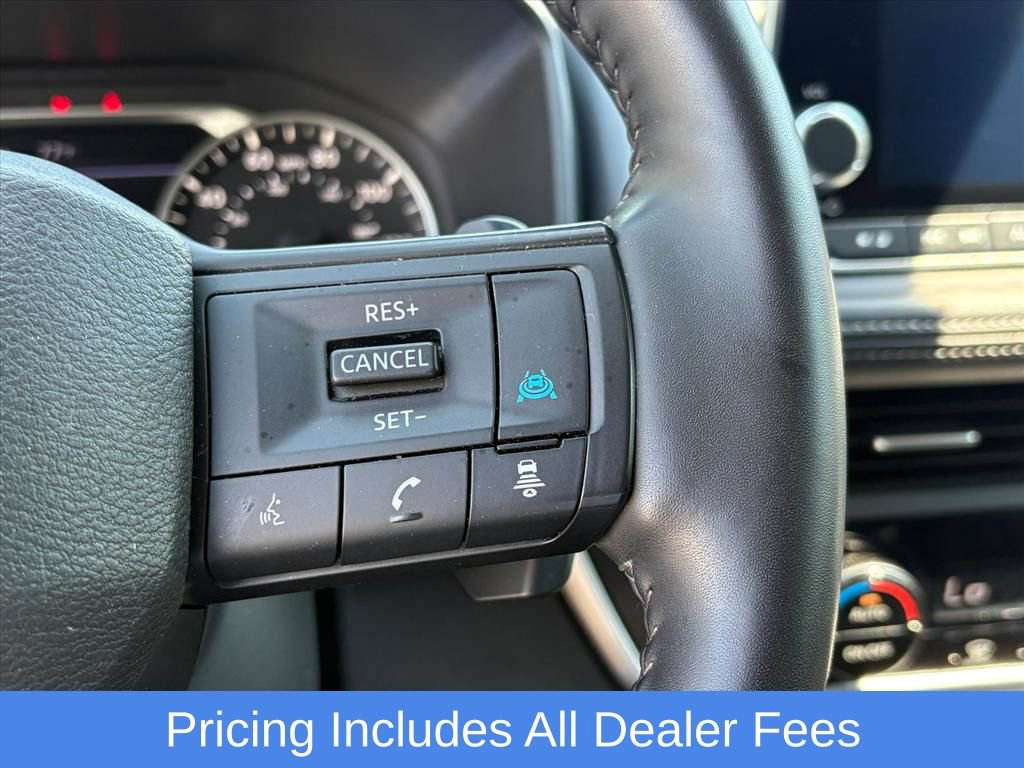 Used 2025 Nissan Rogue SV AWD/4WD image 15