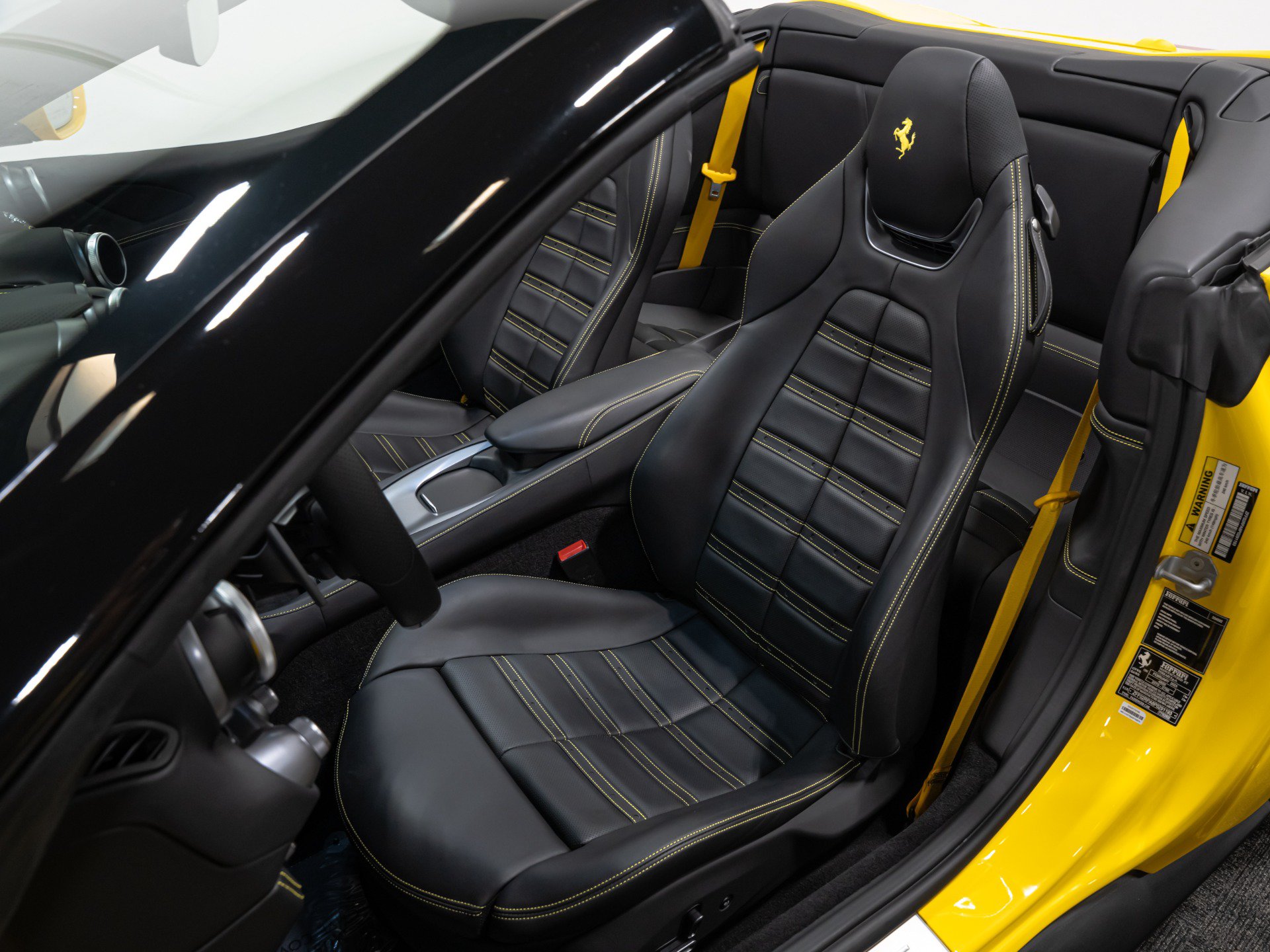 Used 2023 Ferrari Portofino M RWD image 44