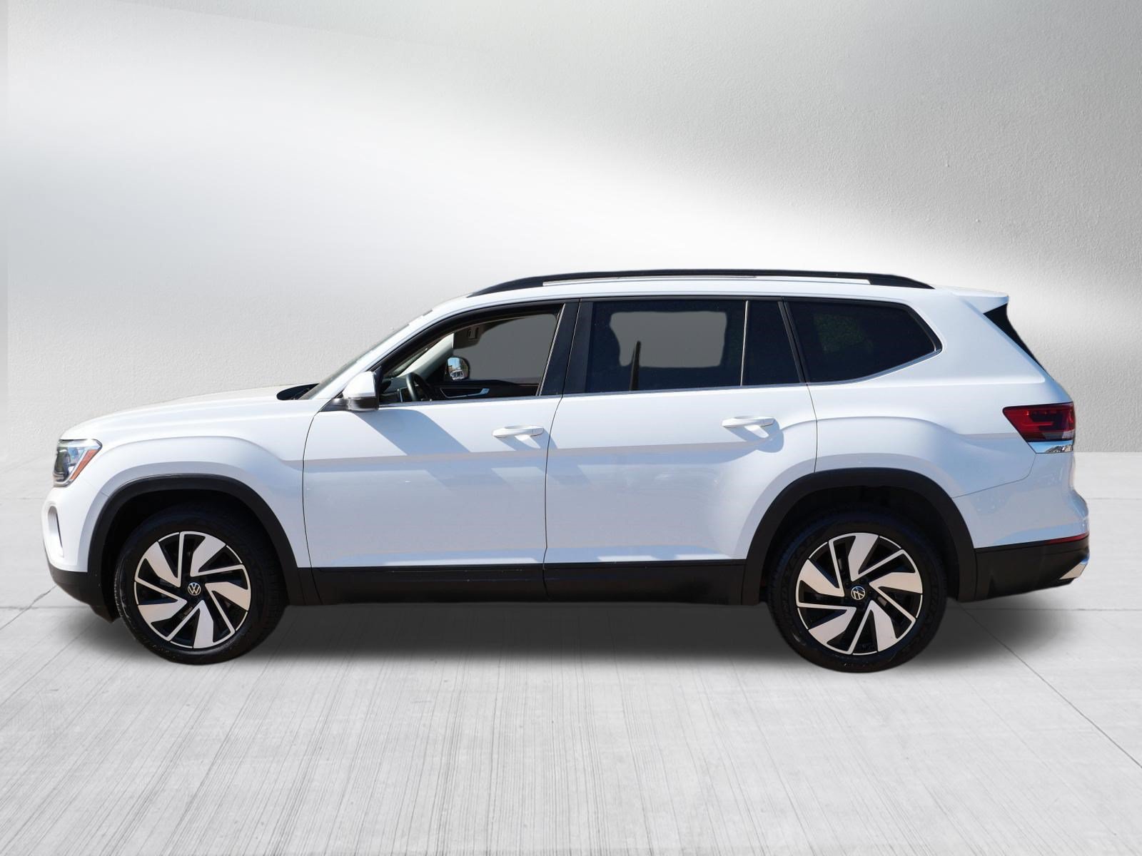 Certified 2024 Volkswagen Atlas SE AWD/4WD image 4