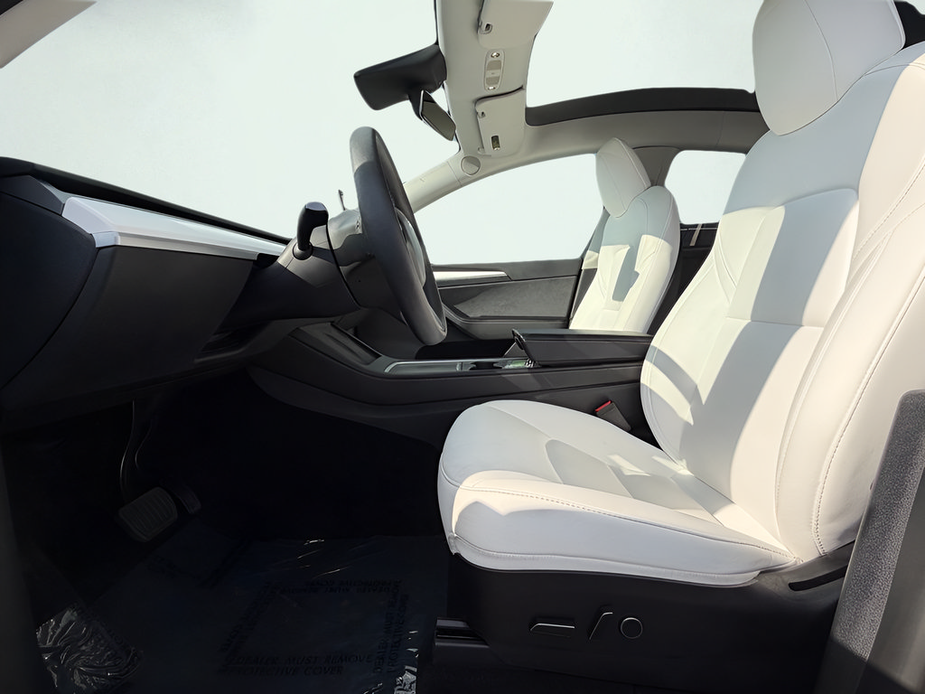 Used 2023 Tesla Model Y Long Range AWD/4WD image 22