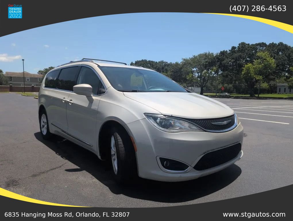 Used 2017 Chrysler Pacifica Touring-L Plus FWD image 7