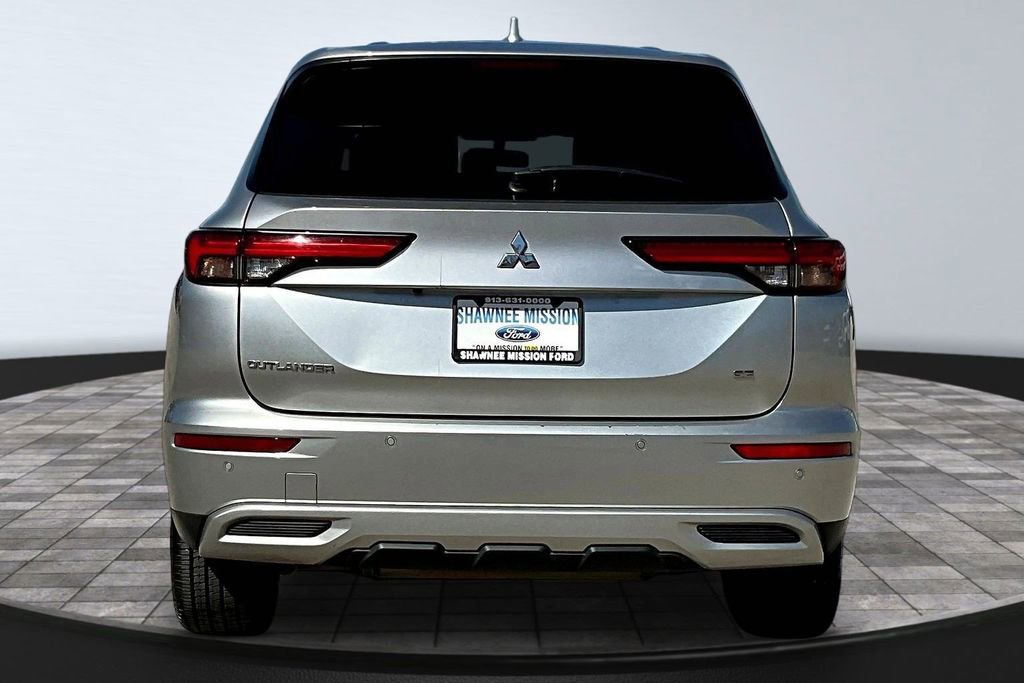 Used 2024 Mitsubishi Outlander SE image 5