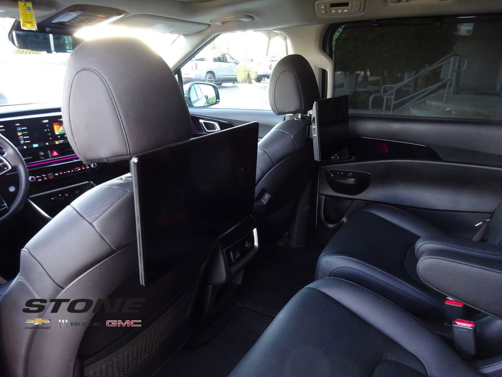 Used 2025 Kia Carnival SX Prestige image 20