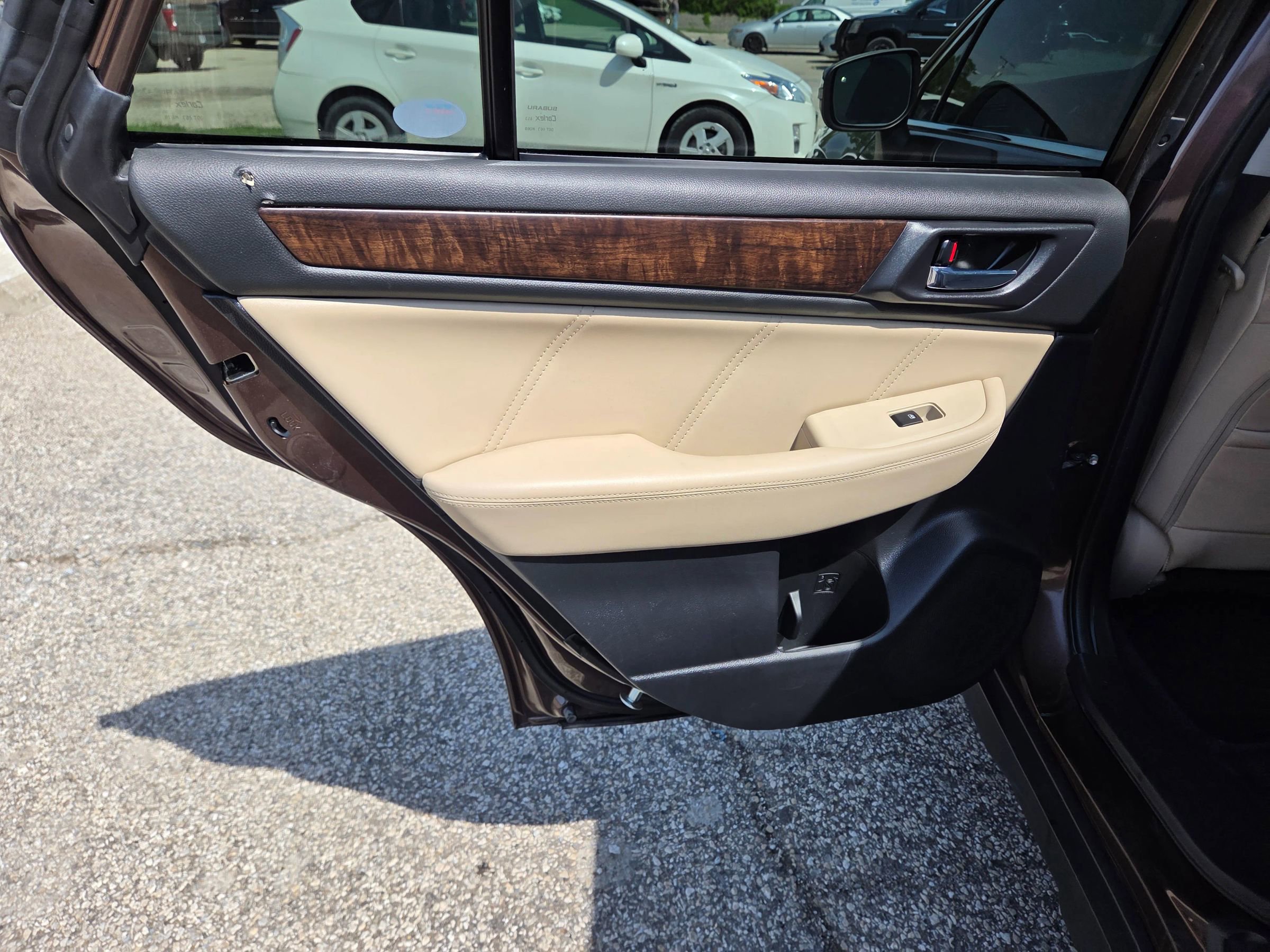 Used 2019 Subaru Outback 3.6R Limited w/ Popular Package #2 AWD/4WD image 15