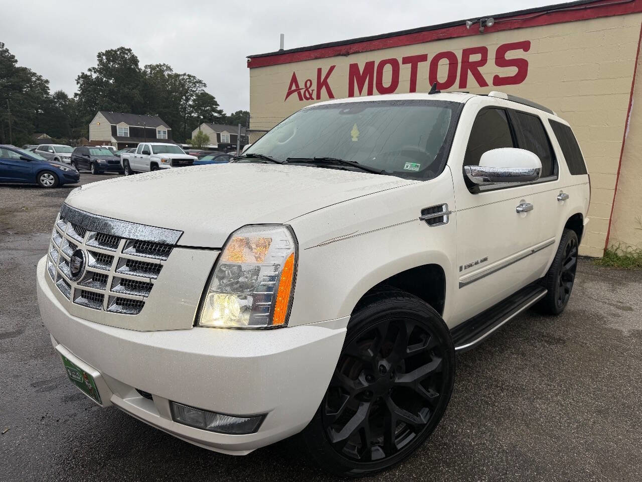 Used 2007 Cadillac Escalade 2WD w/ Information Package image 1