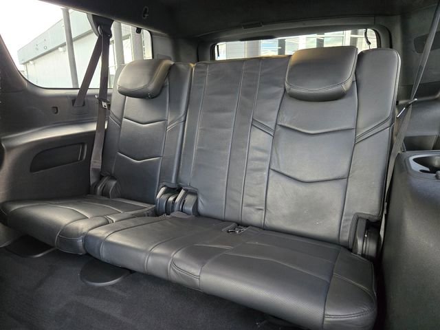 Used 2018 Cadillac Escalade ESV Platinum AWD/4WD image 5