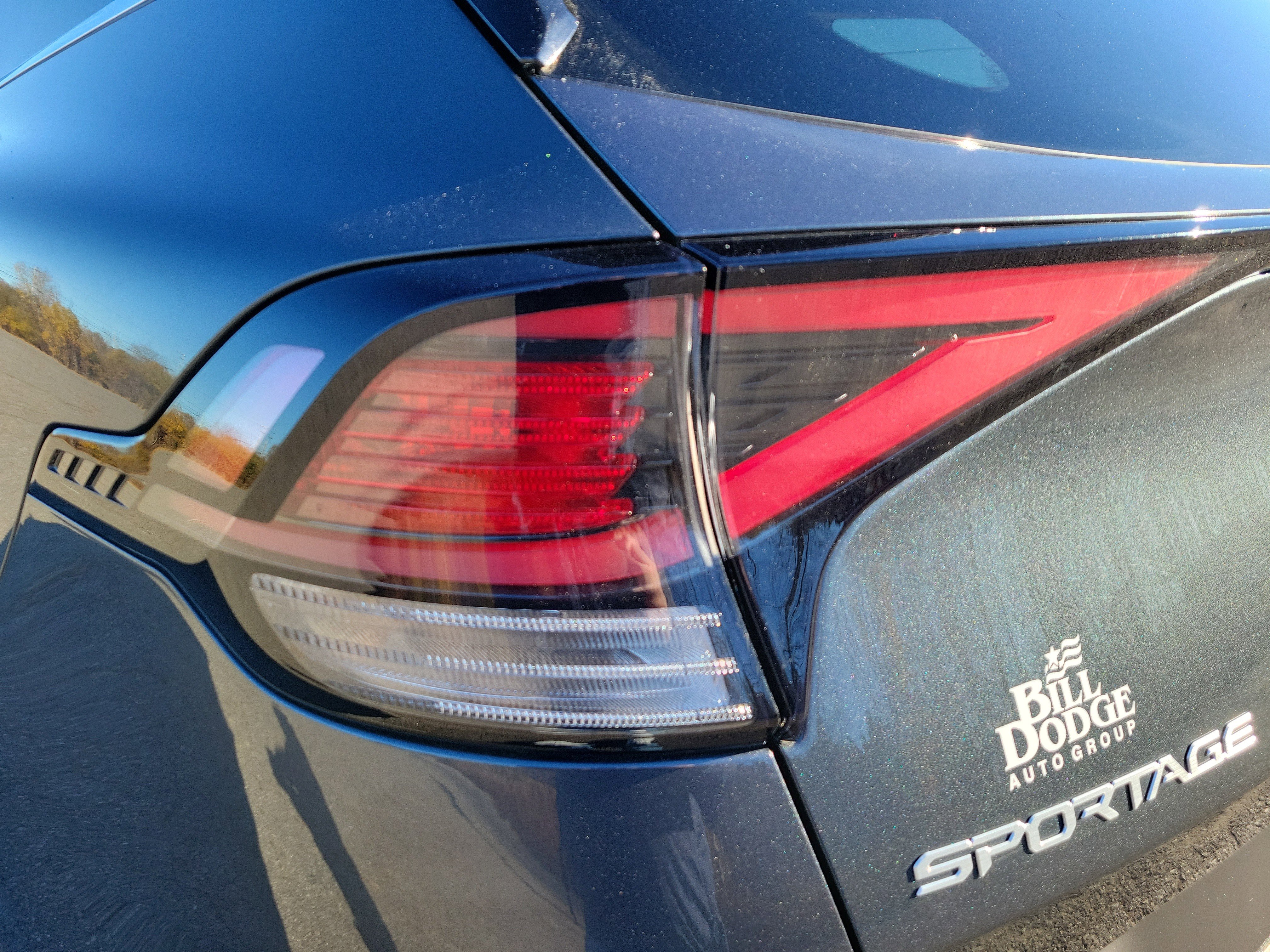 Used 2023 Kia Sportage LX image 11