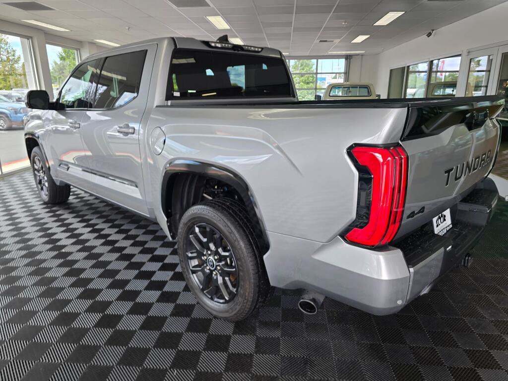 Used 2023 Toyota Tundra Platinum AWD/4WD image 5