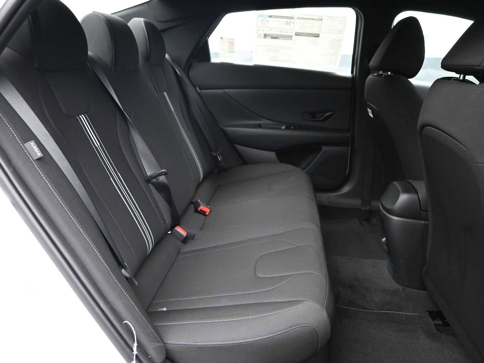 New 2025 Hyundai Elantra SEL image 12