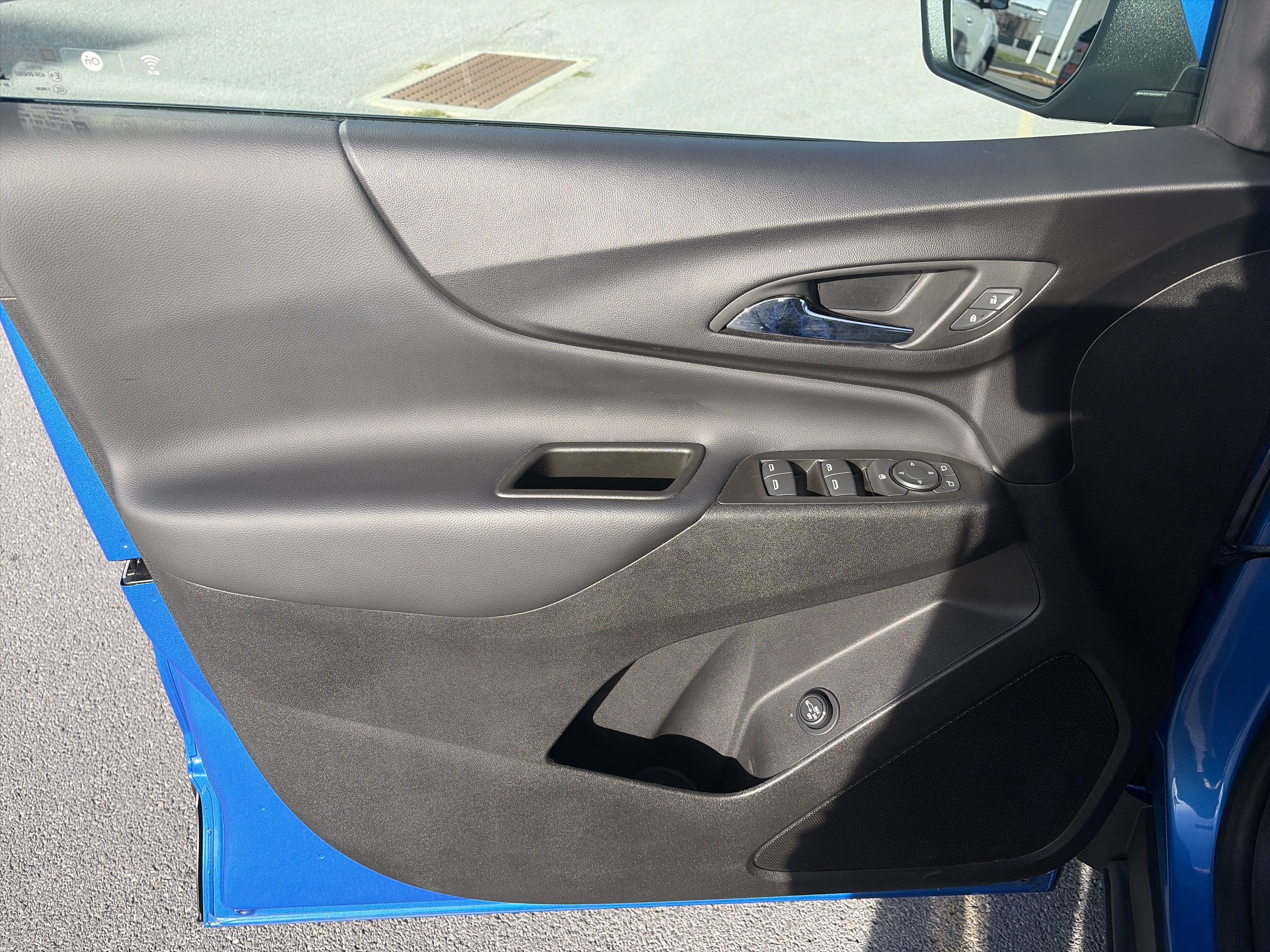 Used 2024 Chevrolet Equinox LT w/ LPO, Floor Liner Package AWD/4WD image 18