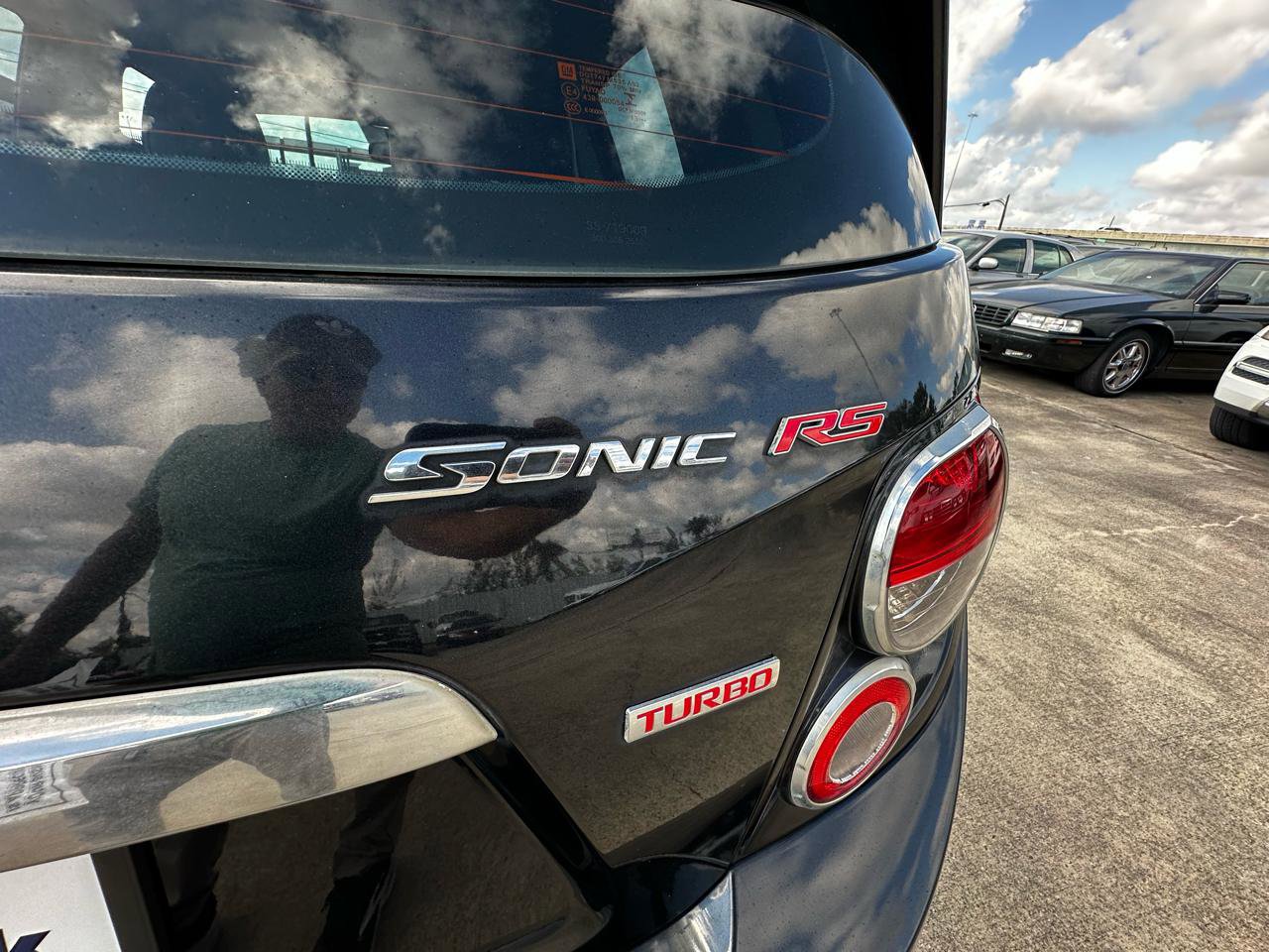 Used 2014 Chevrolet Sonic RS w/ Advanced Safety Package FWD image 37