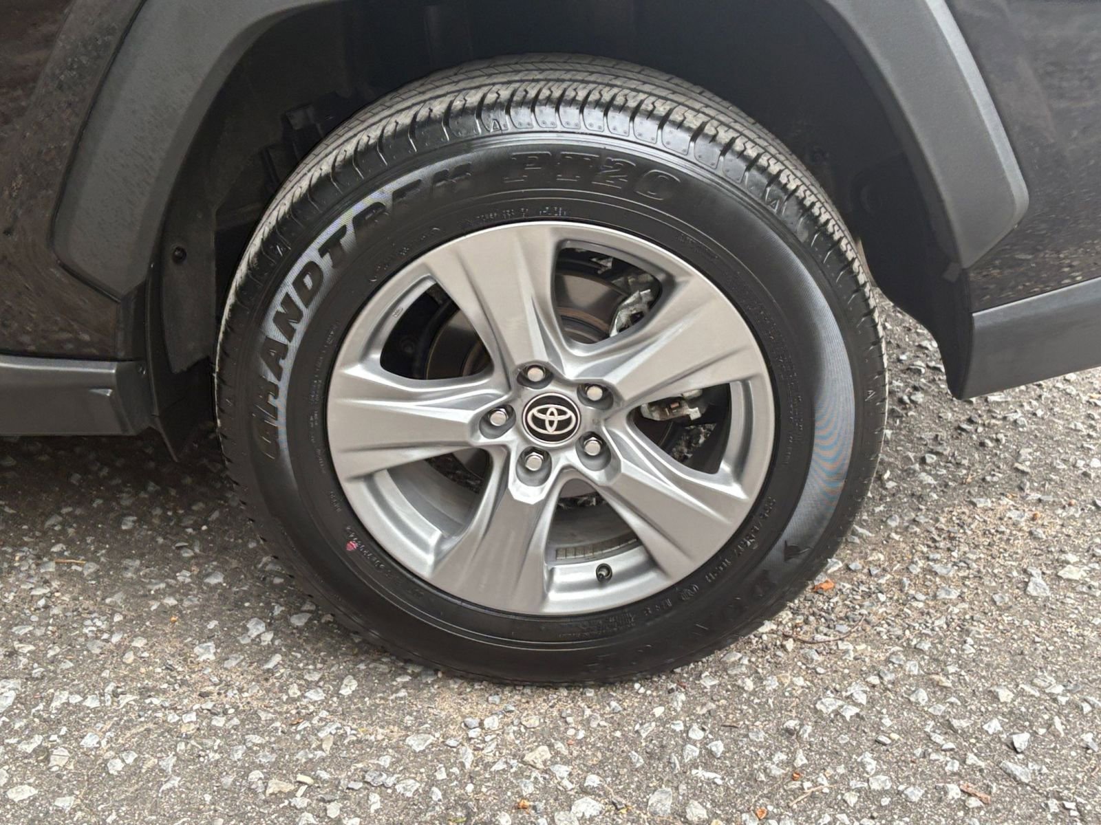 Used 2024 Toyota RAV4 XLE image 28