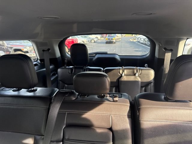 Used 2023 Ford Explorer Limited AWD/4WD image 27