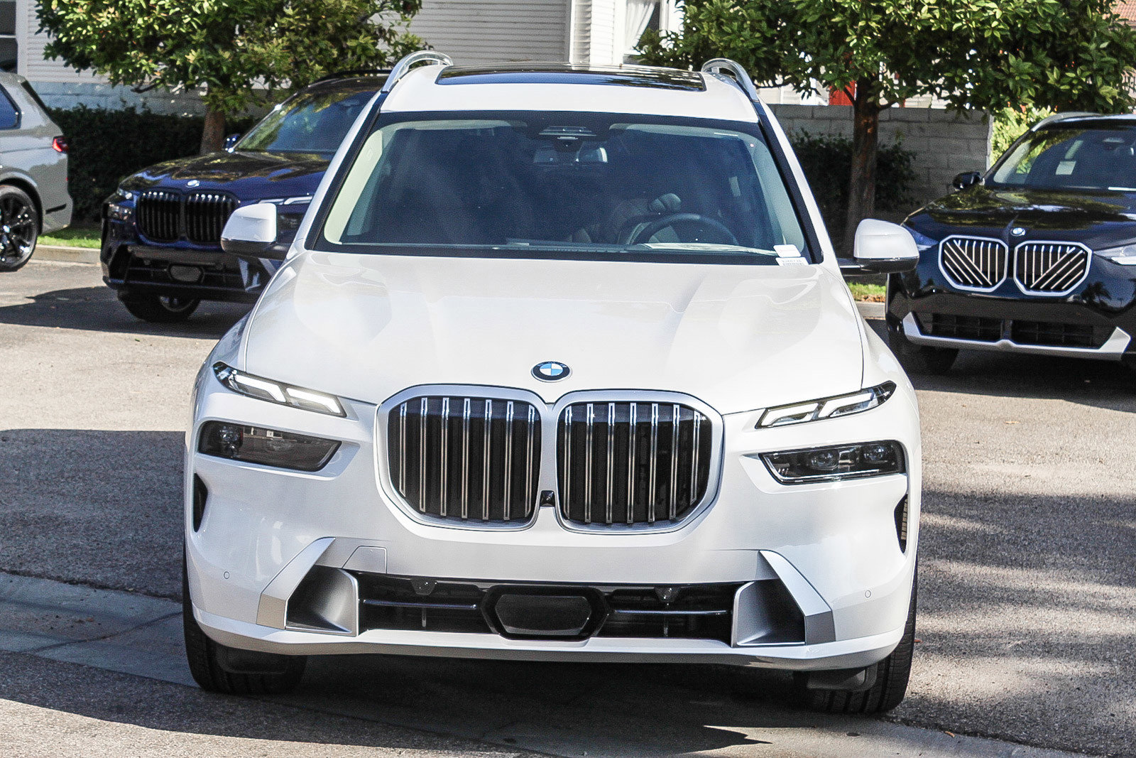 New 2026 BMW X7 xDrive40i image 2