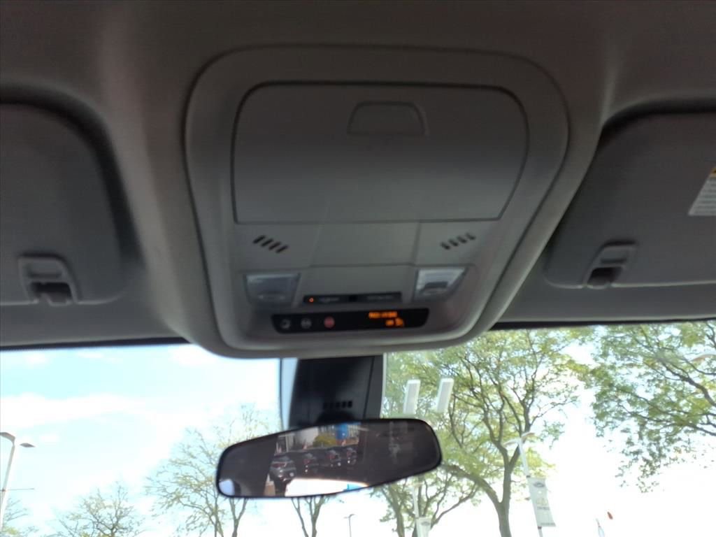 Certified 2023 GMC Acadia SLE image 23