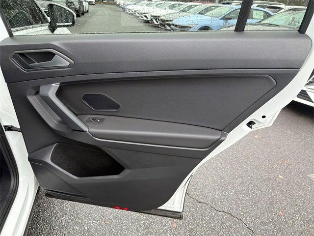 Used 2019 Volkswagen Tiguan SEL image 16