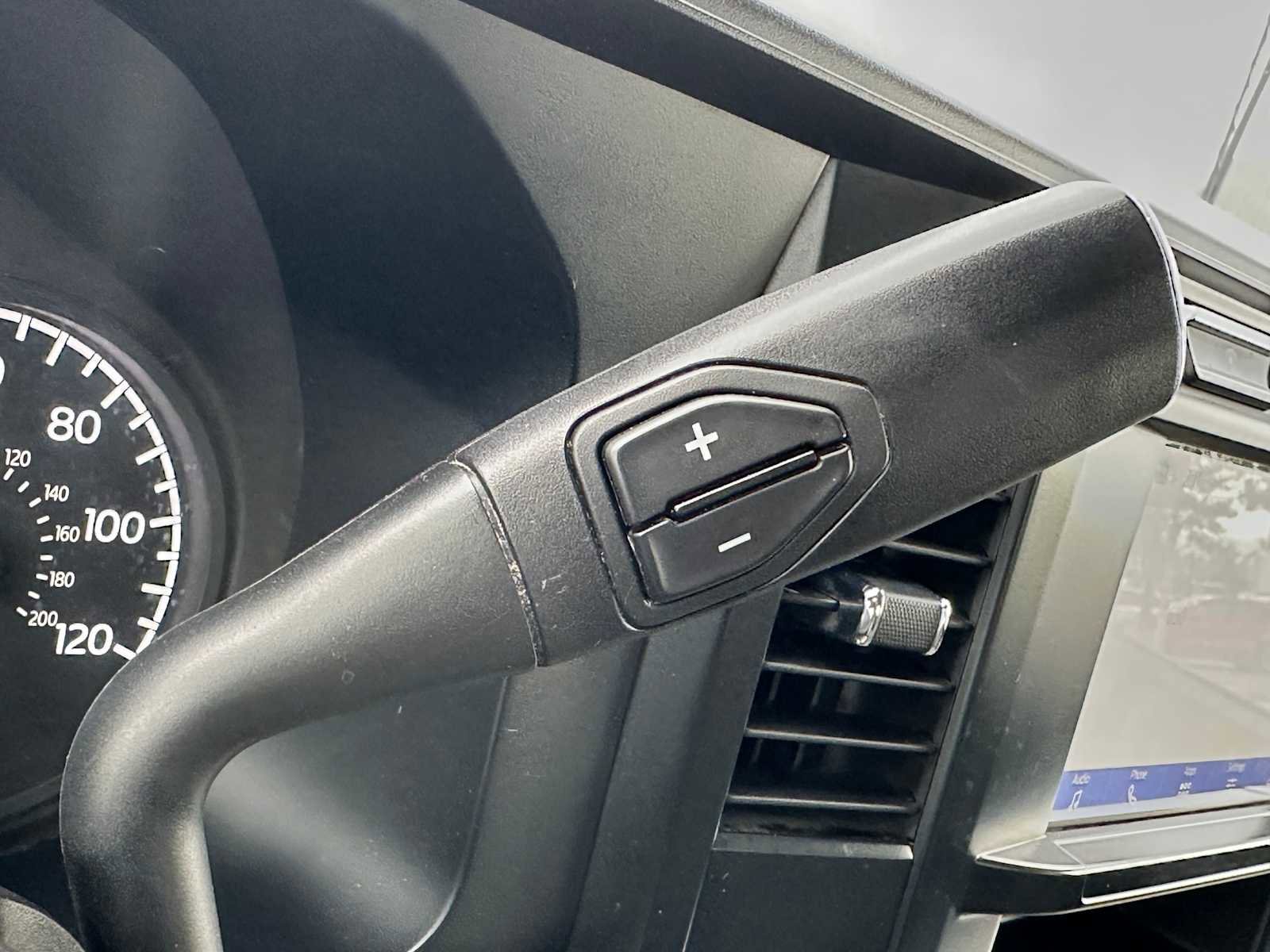 Used 2023 Ford F350 XLT image 36