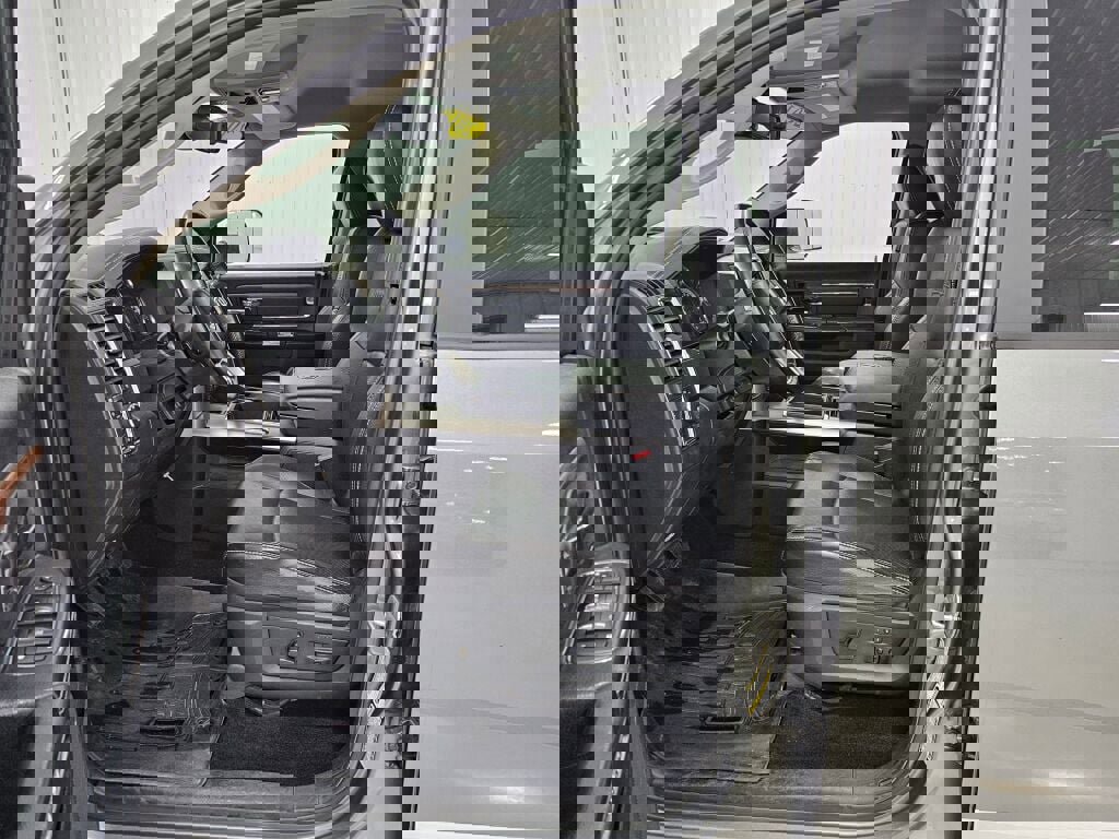 Used 2013 RAM 2500 Laramie w/ Cold Weather Group AWD/4WD image 12