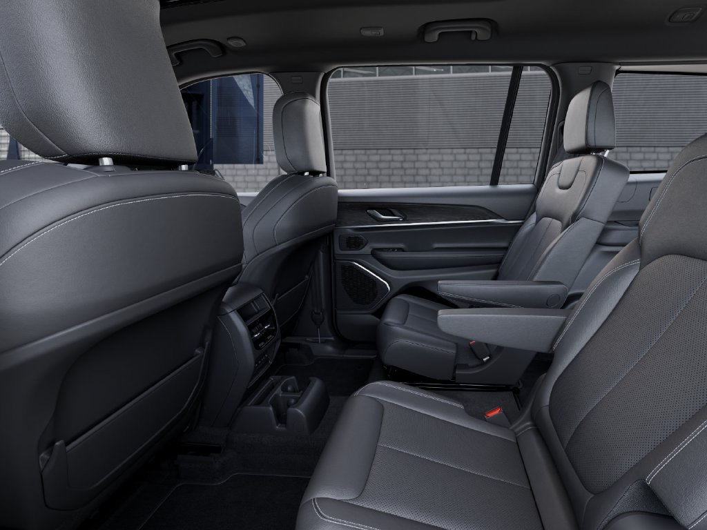 New 2027 Jeep Grand Cherokee L Limited AWD/4WD image 23