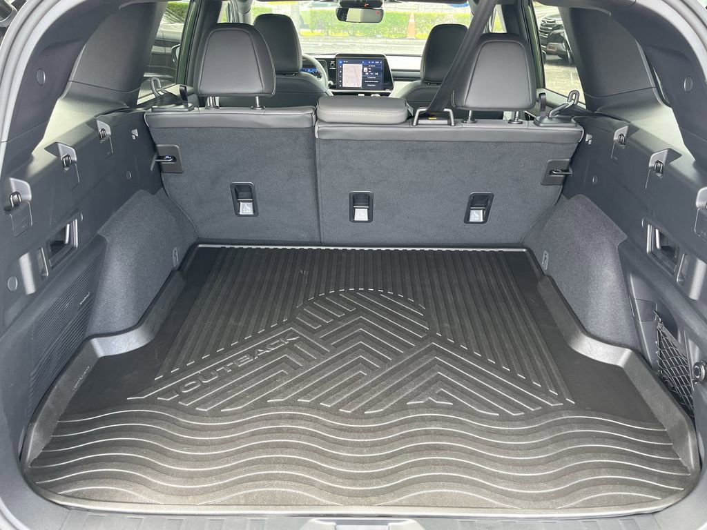 Used 2026 Subaru Outback Limited XT AWD/4WD image 9