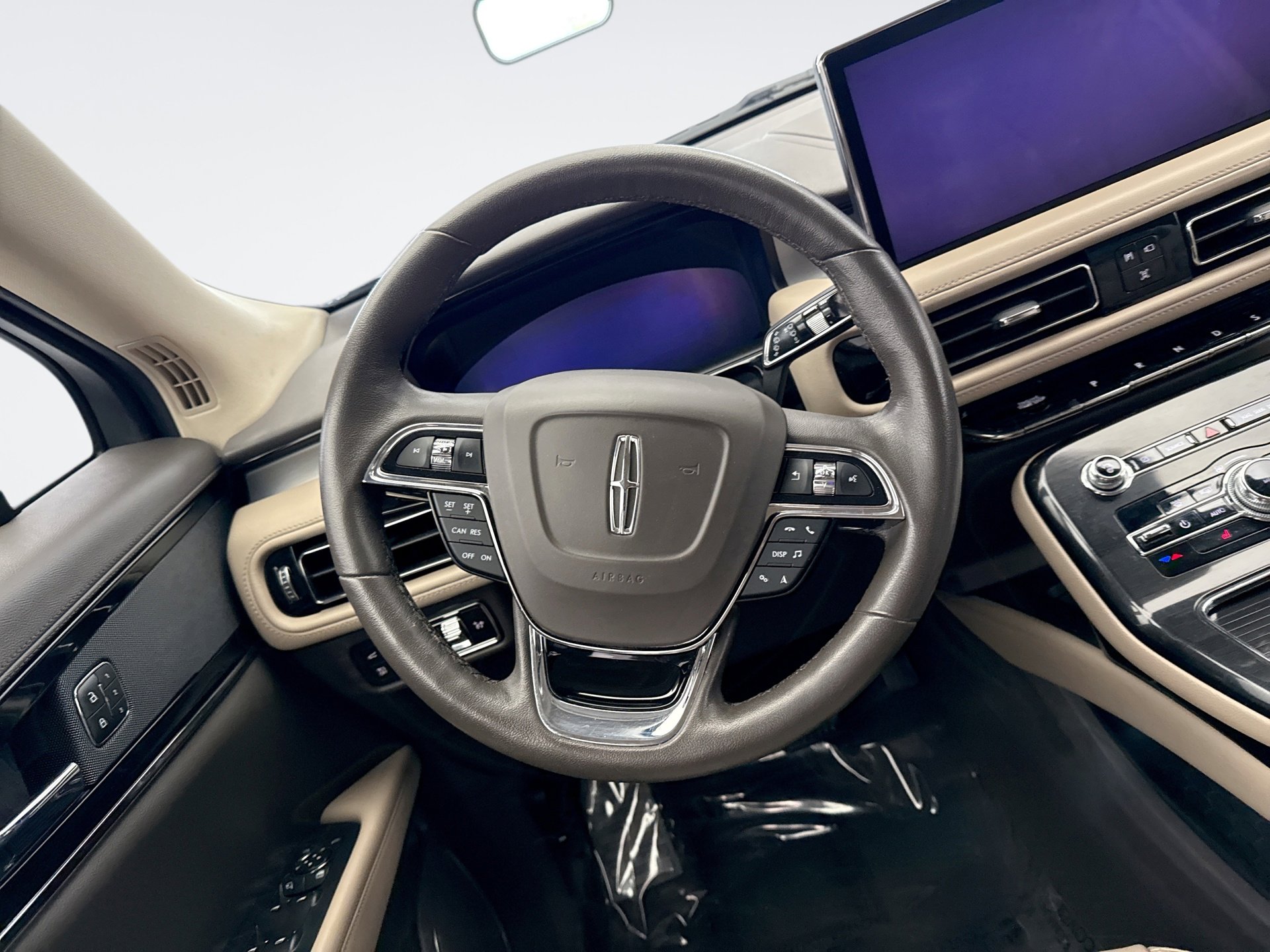 Used 2022 Lincoln Nautilus AWD w/ Premium Package image 12